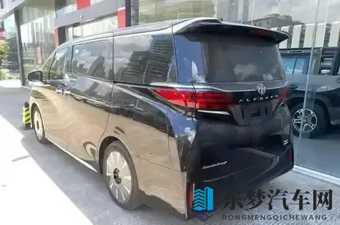 236万的埃尔法来了,这次你还买雷克萨斯LM吗?-2