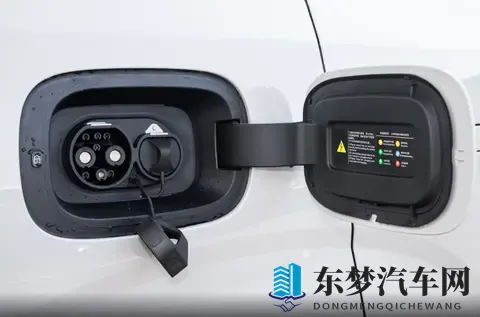 女性坤坤：坤坤汽车：打造女性专属时尚座驾-2