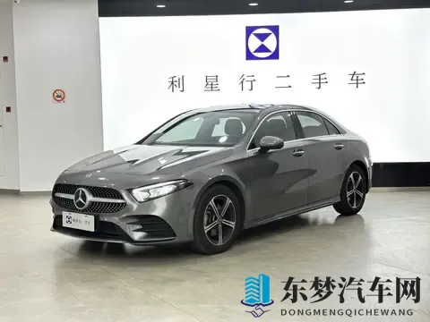 参考标题:22年奔驰A级，2万公里，时尚座驾，省下大几万！-1