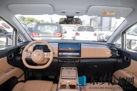 768 万起售，五菱星光730 PHEV，好开又好坐的“真”全能舒享大7座