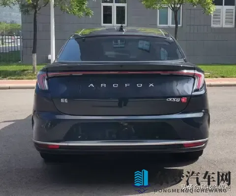 新款极狐阿尔法S6亮相工信部，前驱版峰值功率提升至221千瓦-1