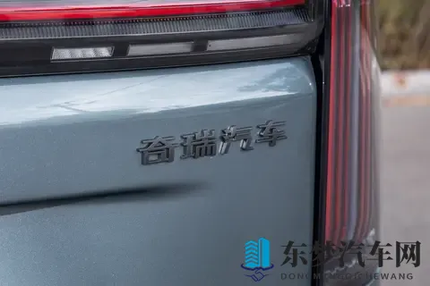 捷途 X70L 太卷了！CDC 魔毯底盘 + 32 种座椅，晕车党狂喜-2