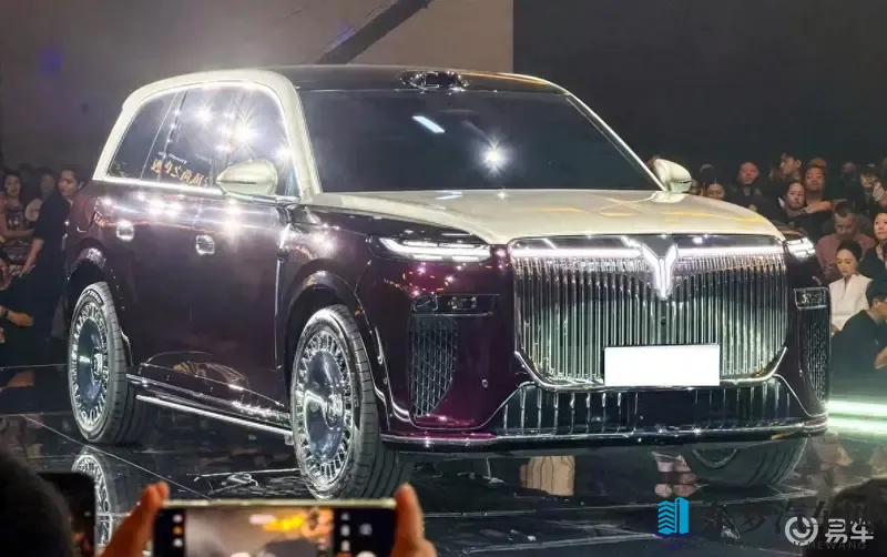 把腿张开老子臊烂你多p漫画软件：腿张开遭羞辱，漫画软件慎用多p功能-2