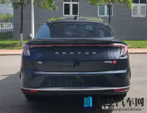 极狐阿尔法S6再出新款，性能版是真的猛-3