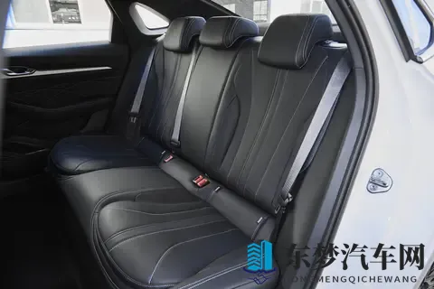 吉利星瑞全新东方曜试驾体验：中国设计吸睛，智能驾控出色-3