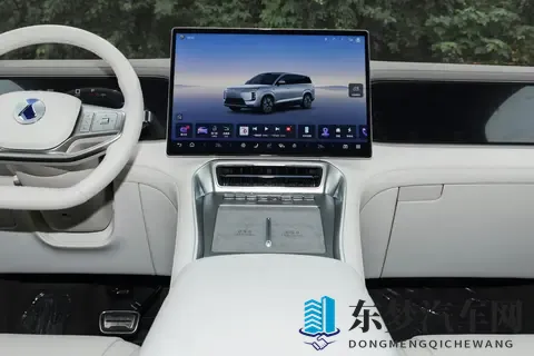 腾势N8L：家用SUV怎么选？一台车解决全家人需求