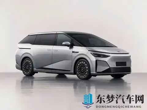 “用92号汽油就跑1400公里的豪华电车，真这么神？小鹏X9增程版”-2