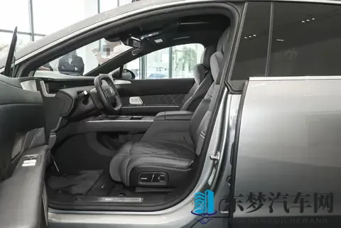 用技术打破固有认知！蔚来ET9试驾感受：气场强大，科技感拉满-2