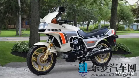 本田抗衡川崎H2？V型3缸？还要电子增压？本田想干什么？-2