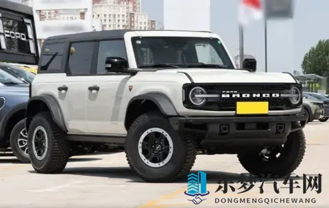 硬派越野的价值之选：福特烈马荒地版对比丰田普拉多的产品力分析-3