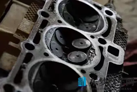 如何判断汽车有没有积碳？记住这3点，及时改正不良用车习惯！-1