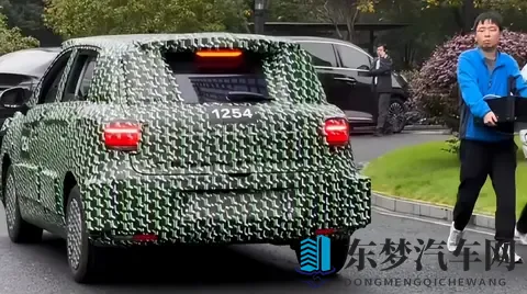 零跑 A10 谍照突袭！全新 A 系列首车，会是下一个爆款吗？-1