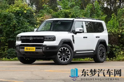 卷疯了！3299 万起的 “方盒子”，竟有劳斯莱斯音响 + 华为 ADS40-3