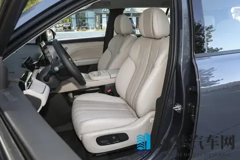 亏电 55L 油耗 + 1240km 续航！AION i60 增程版太懂家用了-1