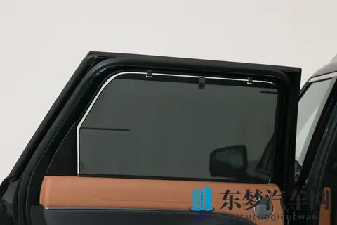 家庭 7 座务实选！帕里斯帝：10 气囊 + 1000km 续航，27 万进口够值吗？-3