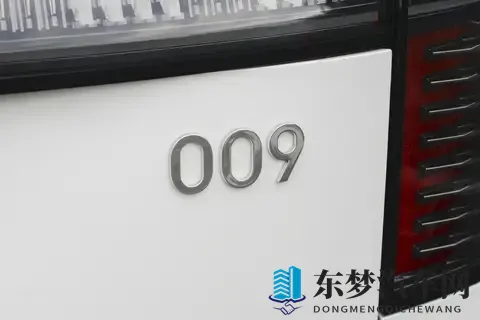 极氪009：明星家庭热衷，11月有这些优惠，值得买吗？-2