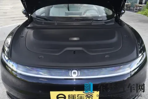 【E汽车】蔚来ES6 30万台纪念版上市-1