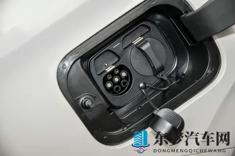 12万级插混SUV,动力扎实,配置丰富,适合家用,看蓝电E5 PLUS-2