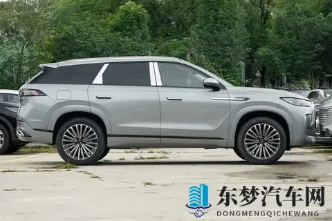 8万、13万、18万！三款闭眼入的SUV，动力猛油耗低家用自驾都完美-3