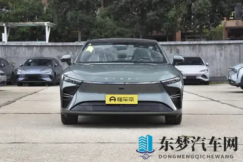 新能源车家用推荐!这车配8295芯片,空间大,安全性高,值得一看-3