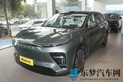 2025款星纪元ET：豪华与安全兼备，移动的家就是这么舒适-1