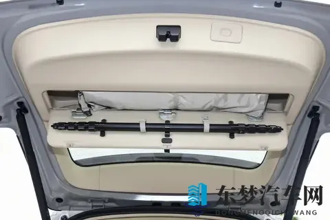 预售1198万元起，各项配置拉满，第三代蓝电E5 PLUS值得一看-3