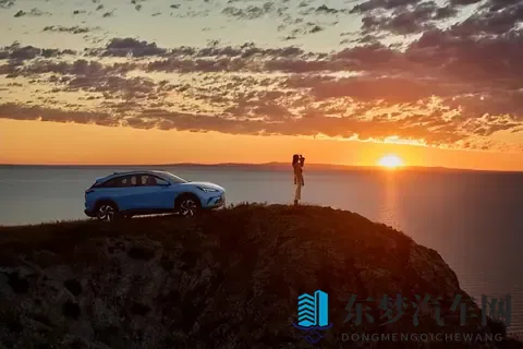 高速上的“老司机”？体验T5的自动变道超车！-2