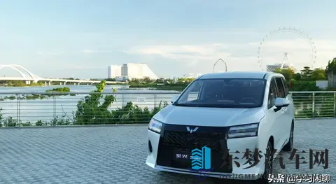 预算10万内可以闭眼入!双独悬 + 续航1100km,大7座MPV,768万起-2