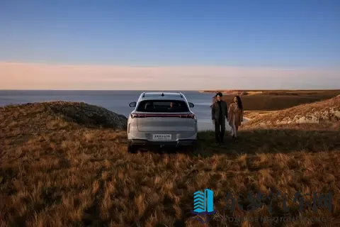 高速上的“老司机”？体验T5的自动变道超车！-1