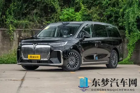 26款岚图梦想家乾崑Pro版，豪华MPV的舒适与智能体验-3