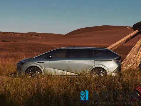 预售价35万元起！小鹏X9增程版开启预售，将于月内上市