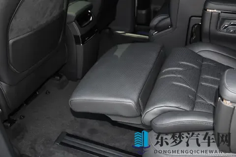 购车福利再加码！关注这款商用家用都合适的豪华MPV：极氪009-2