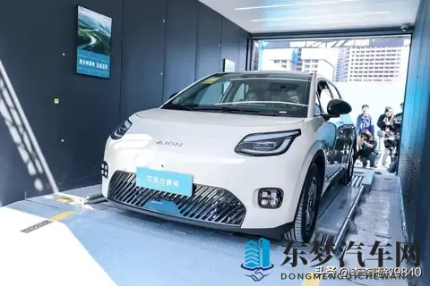 5万代步车冲击市场，巨头押注换电模式，用户真能省下钱吗？-2