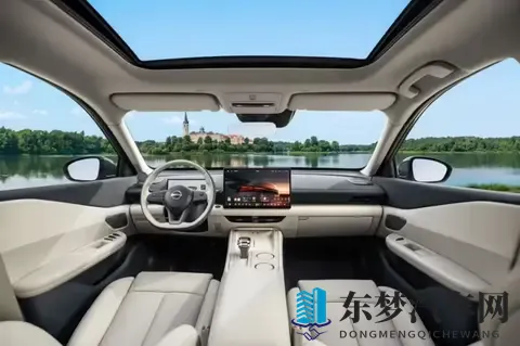 看懵了！日产燃油车用上鸿蒙座舱，这次真要起飞了-2