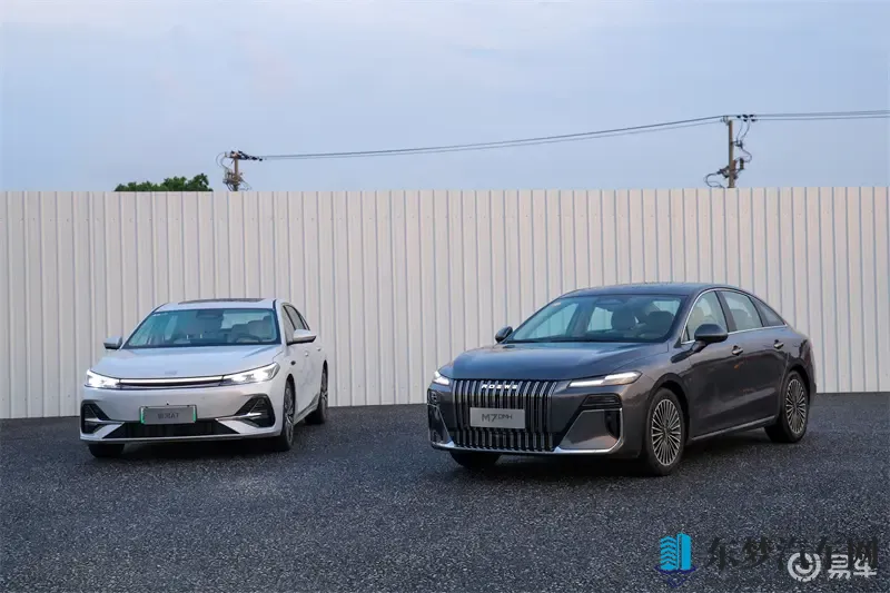 荣威M7 DMH对比银河A7，拉开十万级混动家轿分水岭-1