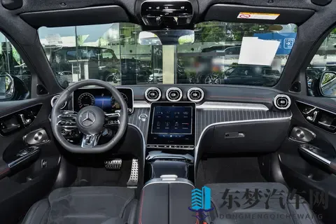 26款奔驰C43 AMG 4MATIC上市，价格下探、配置调整背后的逻辑-2