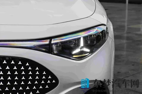 一区二区亚洲：亚洲一区二区精彩纷呈