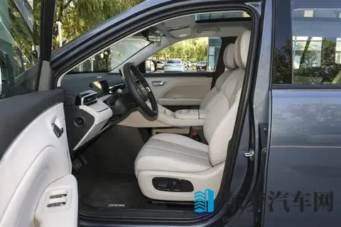 1x万级增程SUV的全面进化：埃安i60如何平衡家用与品质-1