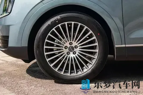 捷途 X70L 太卷了！CDC 魔毯底盘 + 32 种座椅，晕车党狂喜