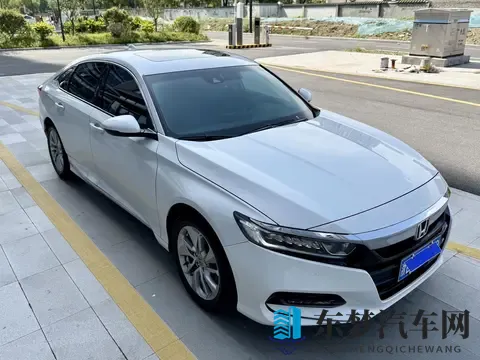 三年准新一手雅阁，10万出头，家用代步不二之选？