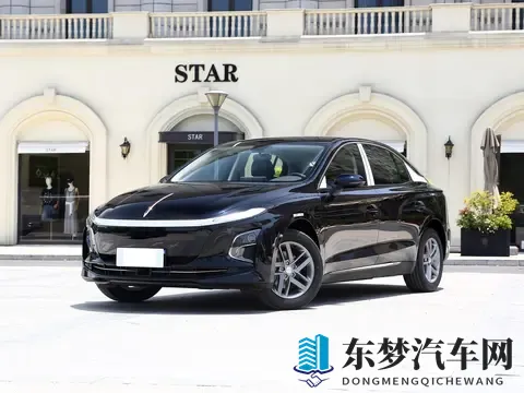 新款红旗纯电中型车售价不足9万起！全新外观更动感，续航500公里-2