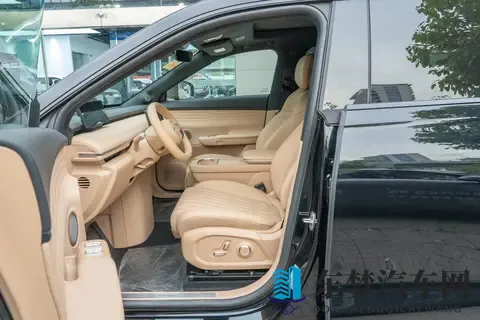 18 万级的预算，能拿下豪华 SUV？星纪元 ET 真没开玩笑！​-3