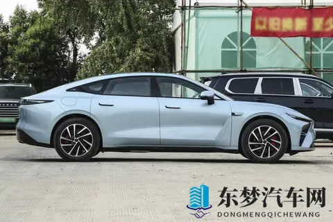 15万买中大型轿车，续航1645km，星途星纪元ES来了-1