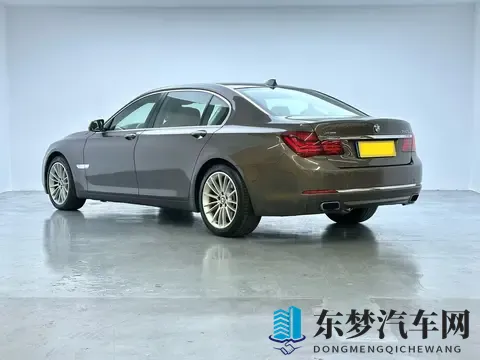 十年宝马7系，15万体验陆地公务舱-1