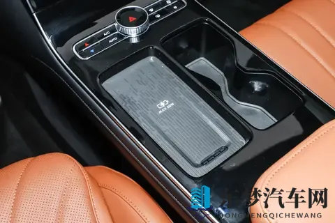 双外观双内饰，奇瑞第五代瑞虎8正式上市，限时929万元起-2