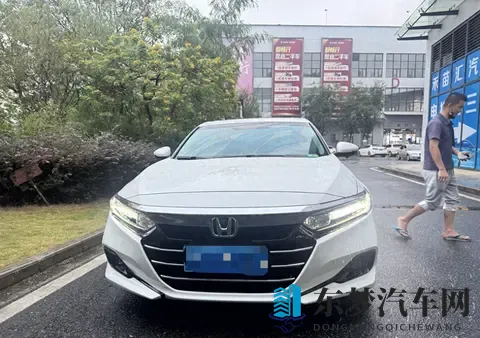 南宁街头那辆白雅阁的故事，开五年还能卖出这个价？-1