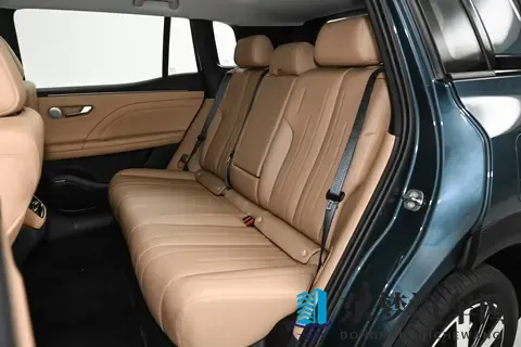 增程车的三大痛点被解决！续航、空间、配置全都有，不到13万起-2