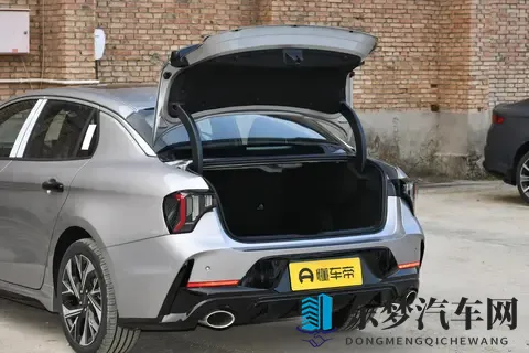 燃油车的智能进阶：深度体验第三代领克03，我的购车观念被刷新了-3