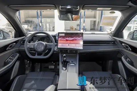 燃油车也开始卷智能?第三代领克 03:272马力+8AT变速箱 + 39 项辅助-3