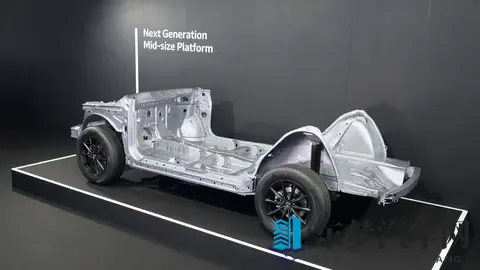 色综合色综合：色彩融合，视觉盛宴